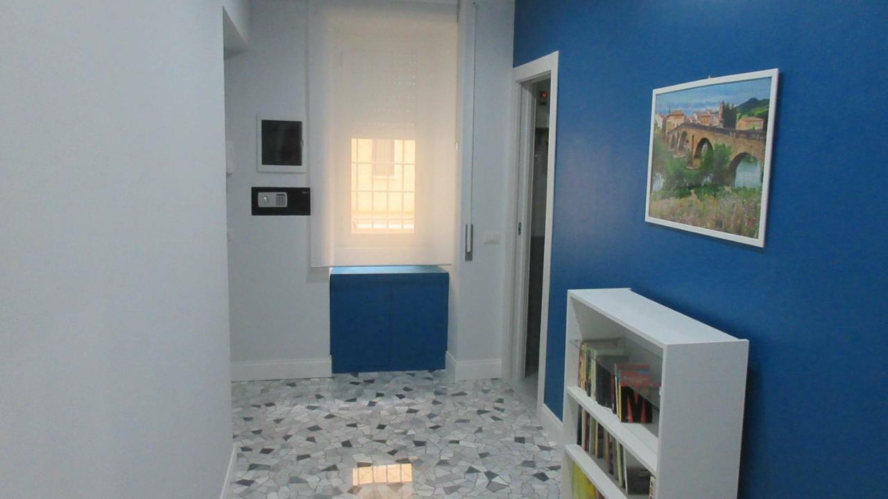 Bed&Bookofrome Apartment Ngoại thất bức ảnh