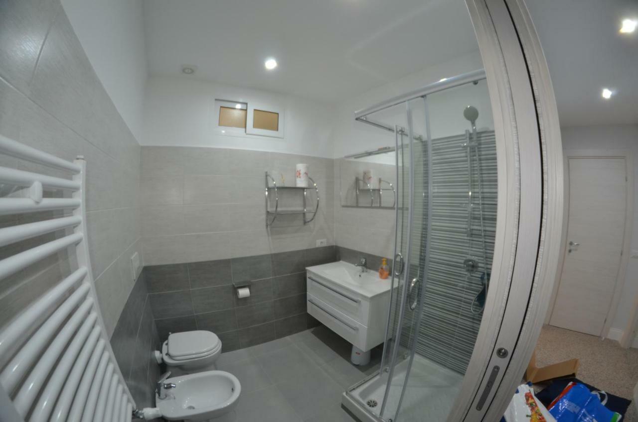 Bed&Bookofrome Apartment Ngoại thất bức ảnh